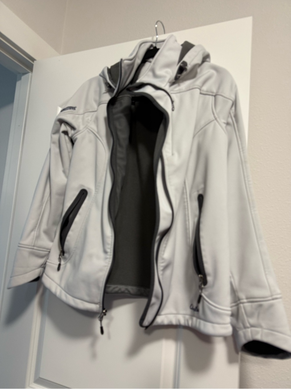 Cabela's Women's Light Gray Hooded Softshell